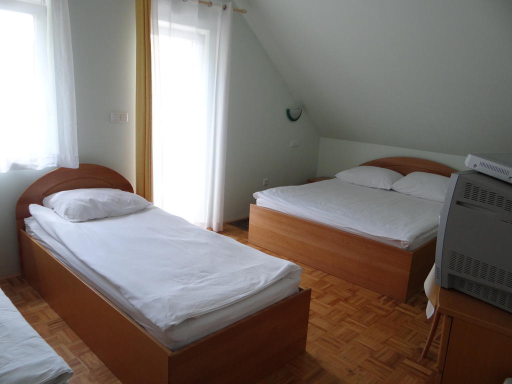 Rooms Hochkraut Celje Chambre photo